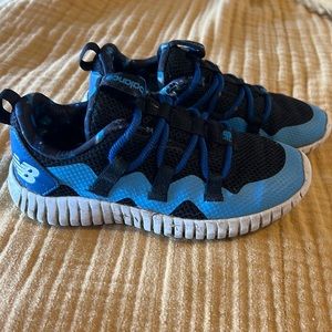 New Balance boys size 13.5 no tie
